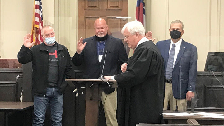 Investigators take oath of office